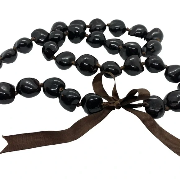 Vintage Hawaii Kukui Nut Lei Necklace - Picture 2 of 5